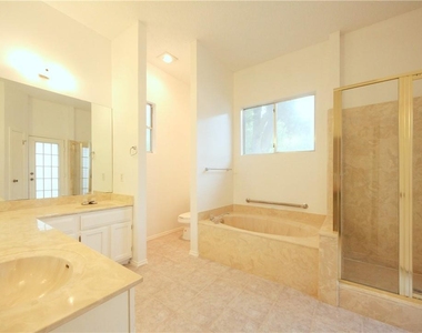 8200 Cahill Dr - Photo Thumbnail 12