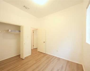 8200 Cahill Dr - Photo Thumbnail 19