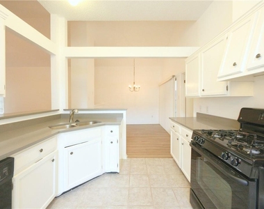 8200 Cahill Dr - Photo Thumbnail 8