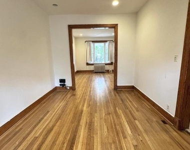 3626 12th Street Ne - Photo Thumbnail 4
