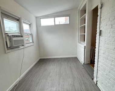 3626 12th Street Ne - Photo Thumbnail 6