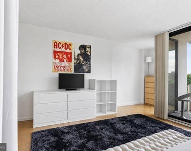 1245 4th Street Sw - Photo Thumbnail 5