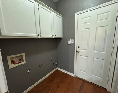 12212 Brigadoon Ln - Photo Thumbnail 15