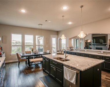 2236 Long Bow Dr - Photo Thumbnail 14