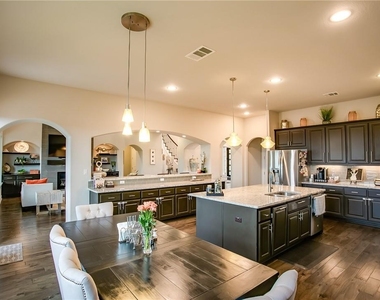 2236 Long Bow Dr - Photo Thumbnail 16