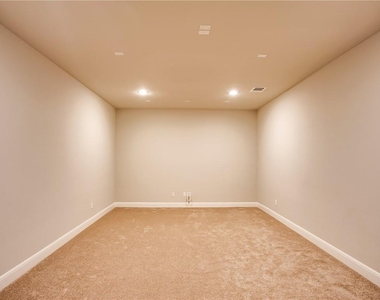 2236 Long Bow Dr - Photo Thumbnail 27
