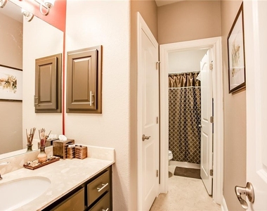 2236 Long Bow Dr - Photo Thumbnail 32