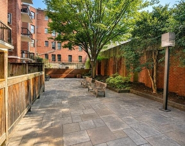2320 Wisconsin Avenue Nw - Photo Thumbnail 15