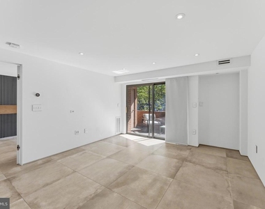 2320 Wisconsin Avenue Nw - Photo Thumbnail 2