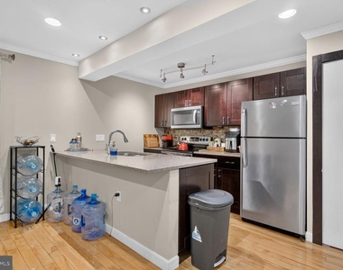 2911 8th Street Se - Photo Thumbnail 6