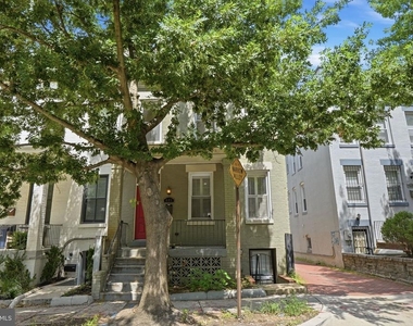 601 Kenyon Street Nw - Photo Thumbnail 1