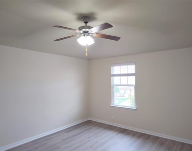 103 Hawkins Ct - Photo Thumbnail 9