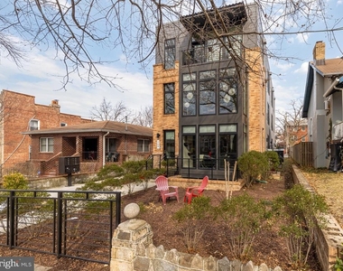 129 Varnum Street Nw - Photo Thumbnail 3