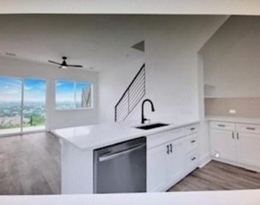 21200 Portsmouth Cv - Photo Thumbnail 13