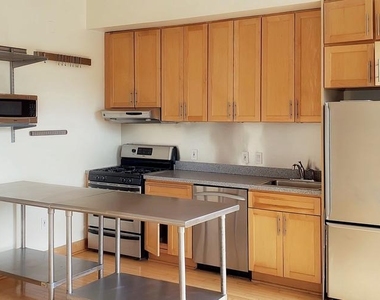 326 8th Street Ne - Photo Thumbnail 1