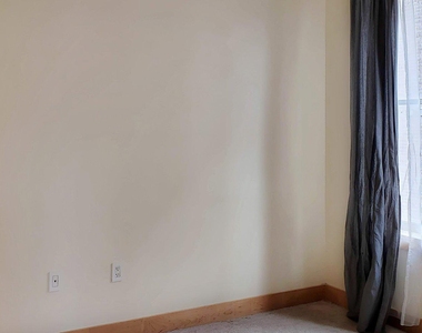 326 8th Street Ne - Photo Thumbnail 7