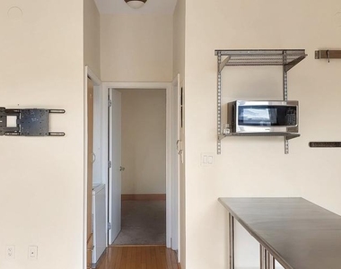 326 8th Street Ne - Photo Thumbnail 9