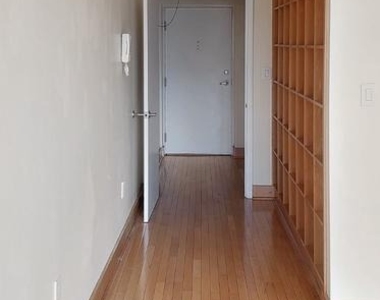326 8th Street Ne - Photo Thumbnail 4