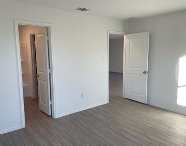 5929 Antonio Pl - Photo Thumbnail 4