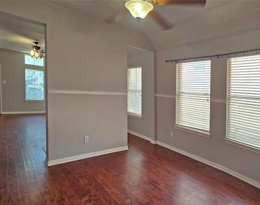 3608 Bratton Heights Dr - Photo Thumbnail 5
