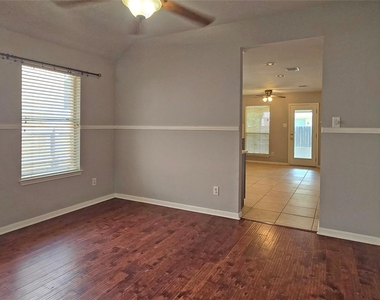 3608 Bratton Heights Dr - Photo Thumbnail 4