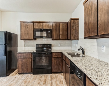 2416 Alterman Dr - Photo Thumbnail 2