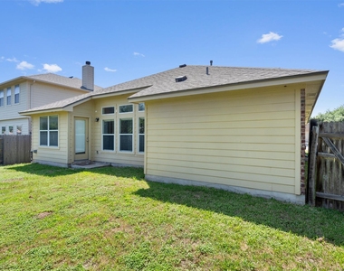 1049 Regency Ln - Photo Thumbnail 24