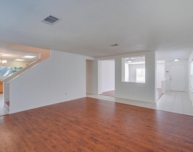 2602 Stapleford Dr - Photo Thumbnail 4