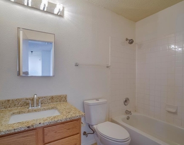2602 Stapleford Dr - Photo Thumbnail 10
