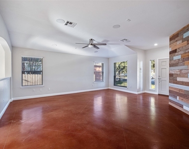 2328 Pearson Way - Photo Thumbnail 26