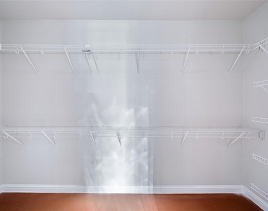 2328 Pearson Way - Photo Thumbnail 22