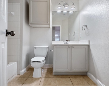 2328 Pearson Way - Photo Thumbnail 15