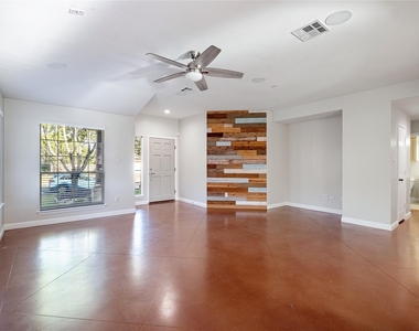 2328 Pearson Way - Photo Thumbnail 30