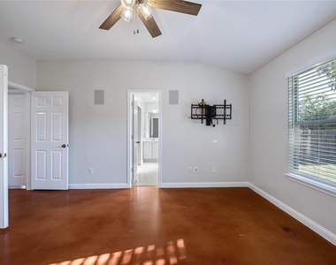 2328 Pearson Way - Photo Thumbnail 21