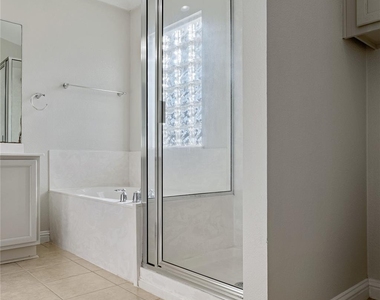 2328 Pearson Way - Photo Thumbnail 25