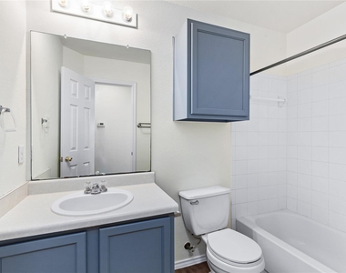 14416 Lewis Carroll Ln - Photo Thumbnail 28