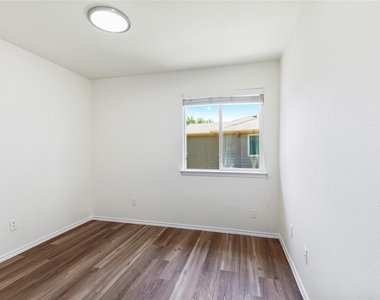 14416 Lewis Carroll Ln - Photo Thumbnail 23