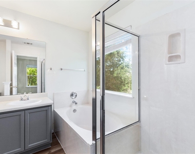 14416 Lewis Carroll Ln - Photo Thumbnail 30