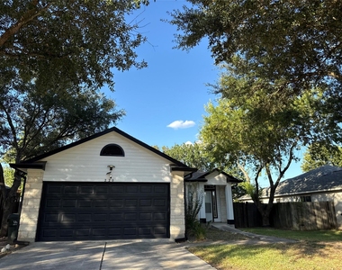 220 Bailey Loop - Photo Thumbnail 1