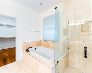 15716 Belfin Dr - Photo Thumbnail 20