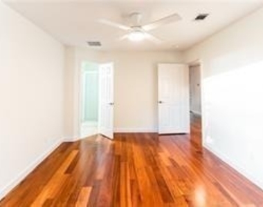 15716 Belfin Dr - Photo Thumbnail 24