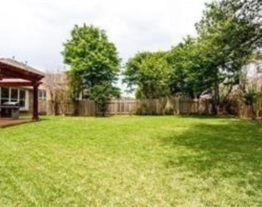15716 Belfin Dr - Photo Thumbnail 1