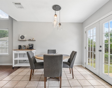 1110 Brashear Ln - Photo Thumbnail 8