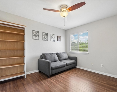 1110 Brashear Ln - Photo Thumbnail 18