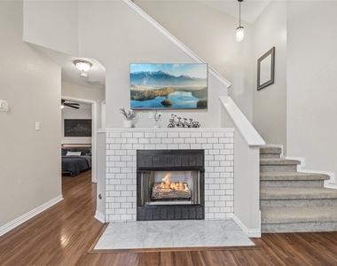 1110 Brashear Ln - Photo Thumbnail 7