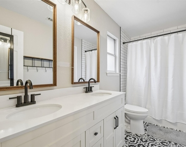 1110 Brashear Ln - Photo Thumbnail 16