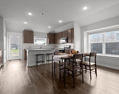 321 Buffalo View Ln - Photo Thumbnail 4