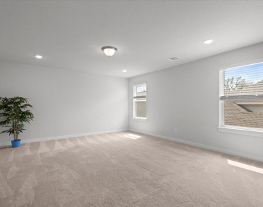 321 Buffalo View Ln - Photo Thumbnail 16