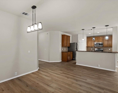 2808 Barefoot Ln - Photo Thumbnail 3