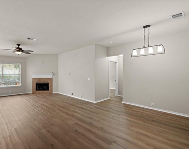 2808 Barefoot Ln - Photo Thumbnail 2